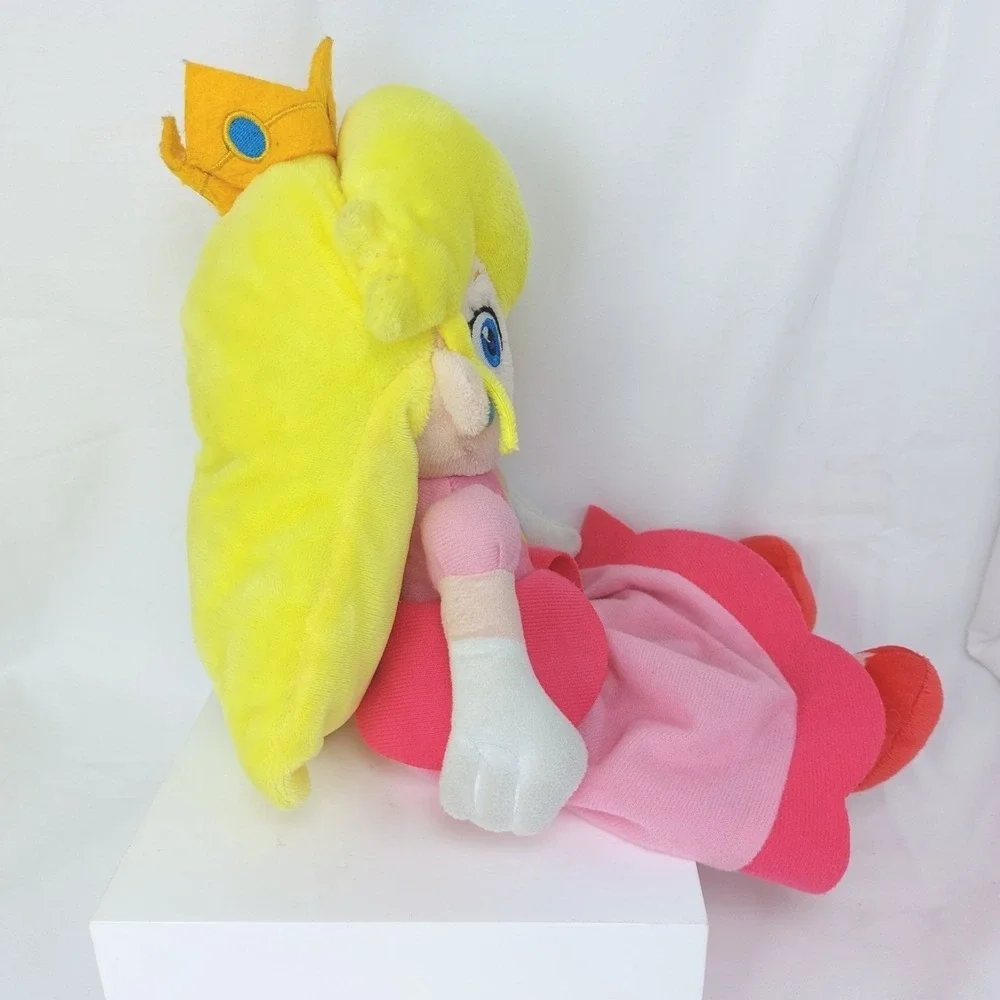 Super Mario Princess Peach Plush 9